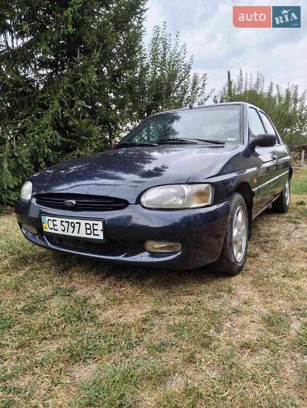 Хэтчбек Ford Escort 1996 в Черновцах