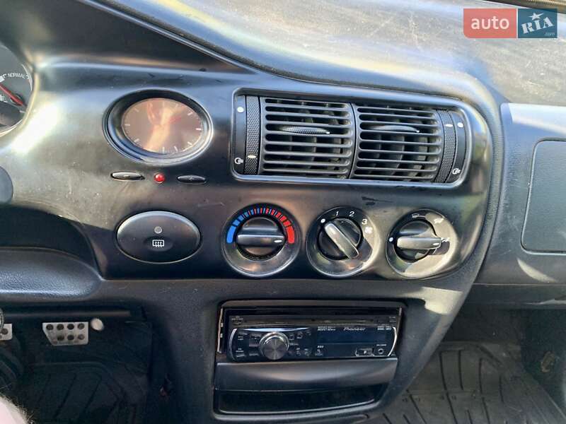 Хетчбек Ford Escort 1995 в Старому Самборі