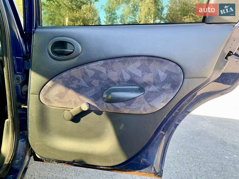 Хетчбек Ford Escort 1995 в Старому Самборі