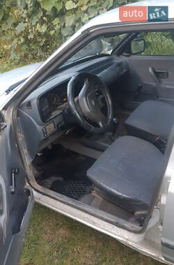 Хэтчбек Ford Escort 1988 в 