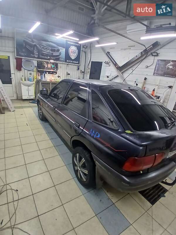 Хэтчбек Ford Escort 1994 в Одессе