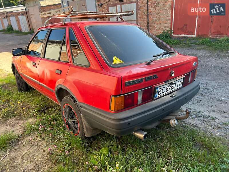 Хетчбек Ford Escort 1988 в Сокалі фото 6 Хетчбек Ford Escort 1988 в Сокалі