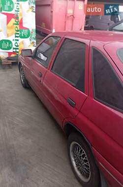Хэтчбек Ford Escort 1994 в 
