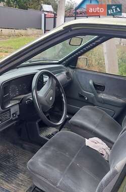 Хэтчбек Ford Escort 1989 в 