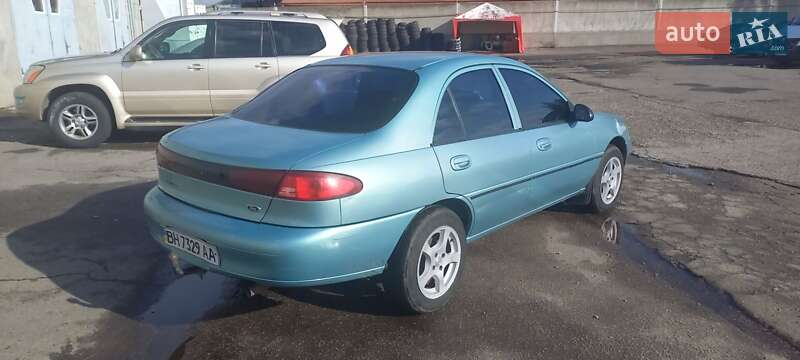 Седан Ford Escort 1999 в Измаиле