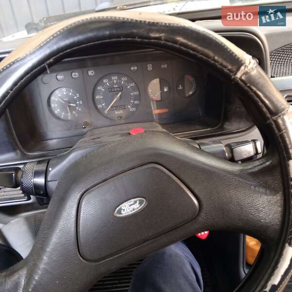 Хетчбек Ford Escort 1988 в Києві фото 3 Хетчбек Ford Escort 1988 в Києві