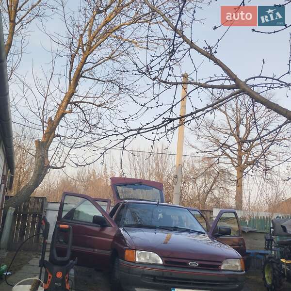 Хэтчбек Ford Escort 1991 в Нежине