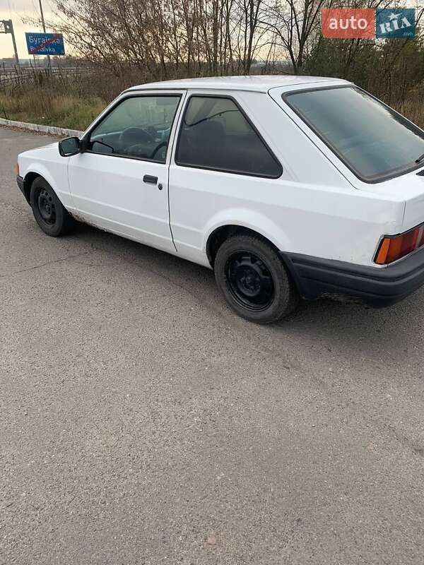 Хетчбек Ford Escort 1987 в Львові