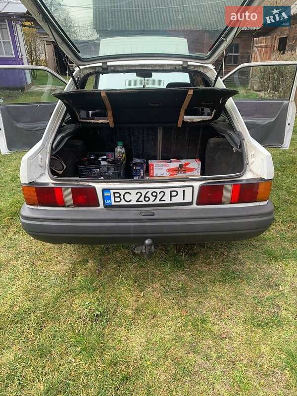 Хетчбек Ford Escort 1987 в Львові