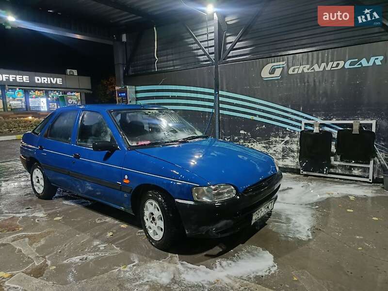 Хэтчбек Ford Escort 1995 в Коростене фото 2 Хэтчбек Ford Escort 1995 в Коростене