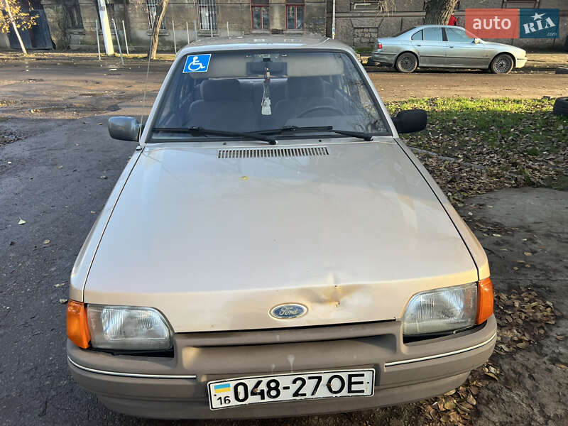 Хэтчбек Ford Escort 1987 в Одессе