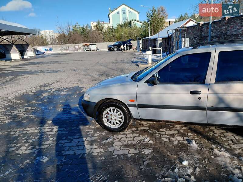 Универсал Ford Escort 1997 в Львове