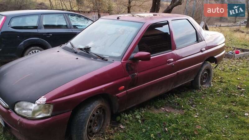 Седан Ford Escort 1997 в Стрые