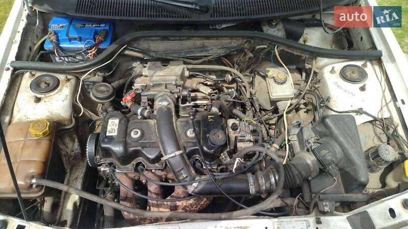 Хетчбек Ford Escort 1996 в Березному
