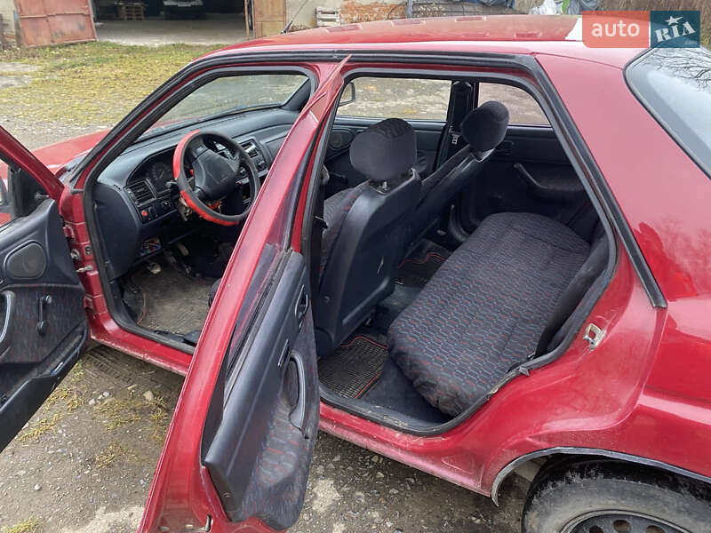 Седан Ford Escort 1995 в Коломые