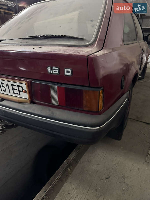 Хетчбек Ford Escort 1987 в Запоріжжі фото 3 Хетчбек Ford Escort 1987 в Запоріжжі
