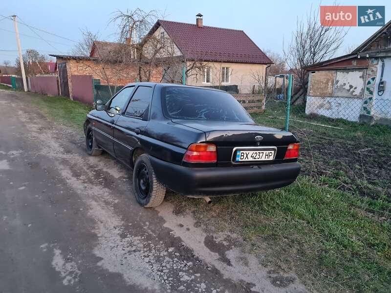 Седан Ford Escort 1998 в Ізяславі