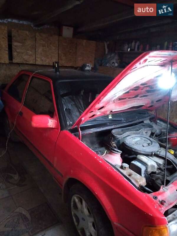 Хэтчбек Ford Escort 1987 в Клесовом фото 5 Хэтчбек Ford Escort 1987 в Клесовом