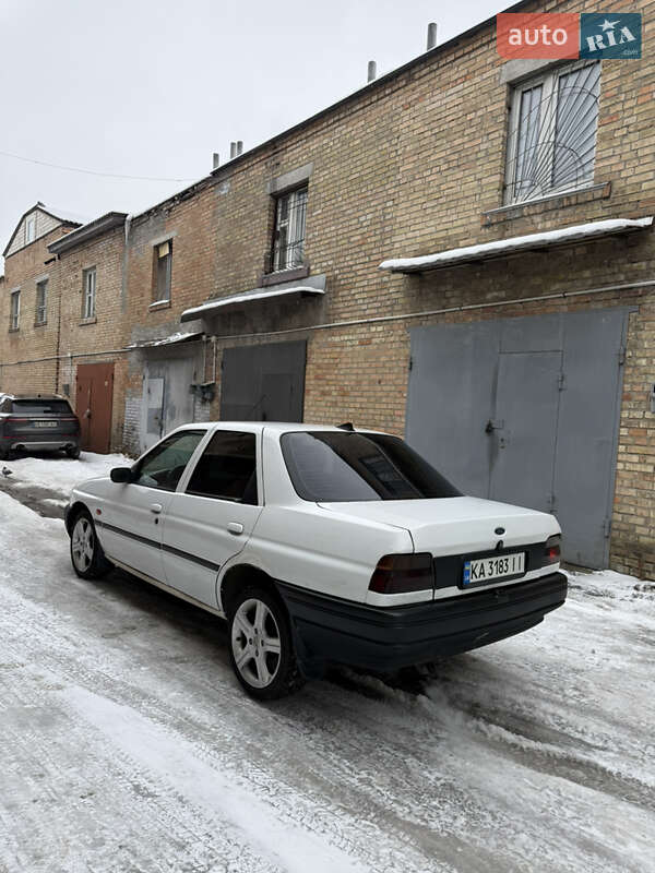 Седан Ford Escort 1997 в Києві