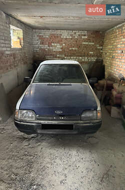Хэтчбек Ford Escort 1986 в Львове