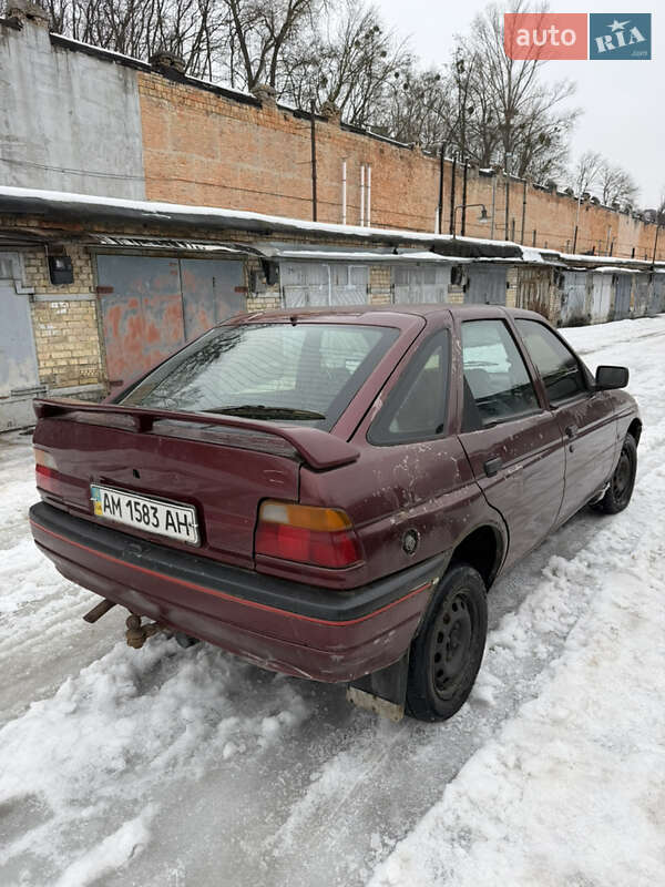 Ліфтбек Ford Escort 1991 в Києві фото 4 Ліфтбек Ford Escort 1991 в Києві