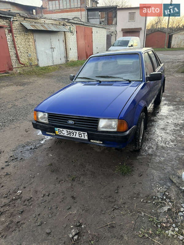 Хэтчбек Ford Escort 1985 в Львове