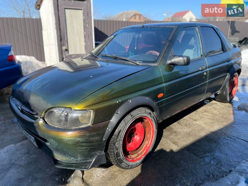 Хэтчбек Ford Escort 1996 в Хмельницком