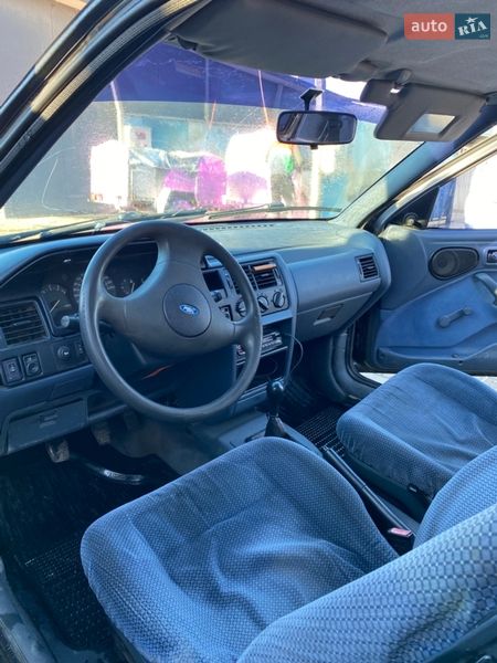 Хэтчбек Ford Escort 1991 в Красилове