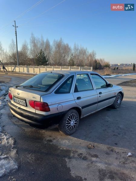 Хэтчбек Ford Escort 1996 в Хмельницком