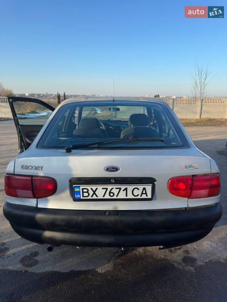 Хэтчбек Ford Escort 1996 в Хмельницком