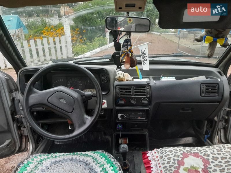 Хэтчбек Ford Escort 1988 в Коростене