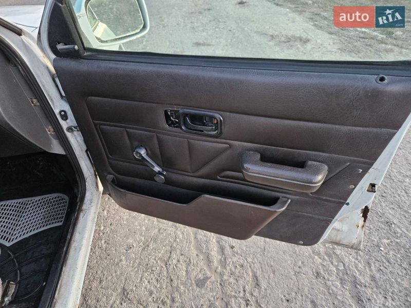 Хетчбек Ford Escort 1988 в Буську