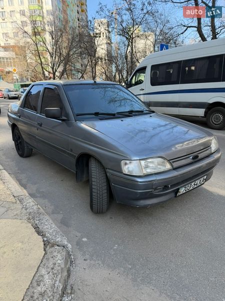 Седан Ford Escort 1991 в Києві