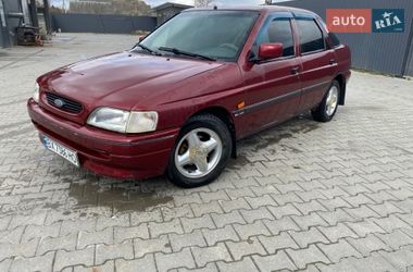 Хэтчбек Ford Escort 1994 в Ярмолинцах