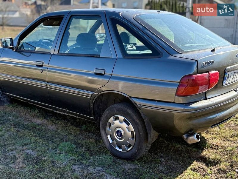 Хэтчбек Ford Escort 1992 в Буче фото 7 Хэтчбек Ford Escort 1992 в Буче