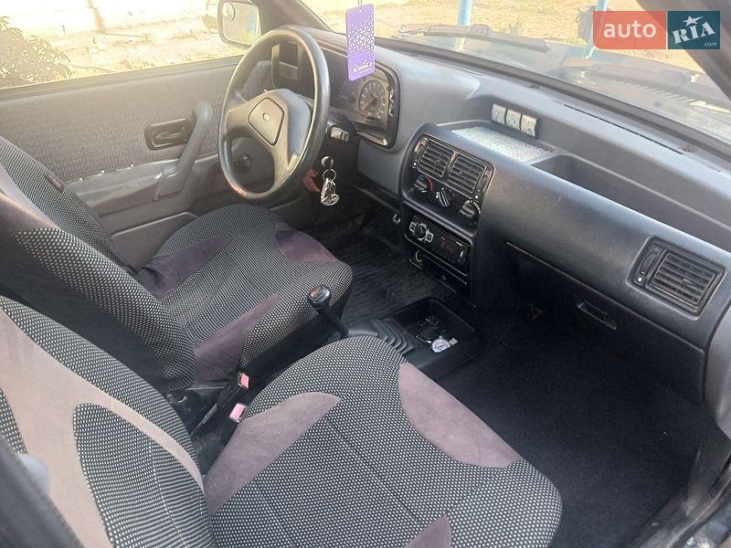Хетчбек Ford Escort 1989 в Бершаді