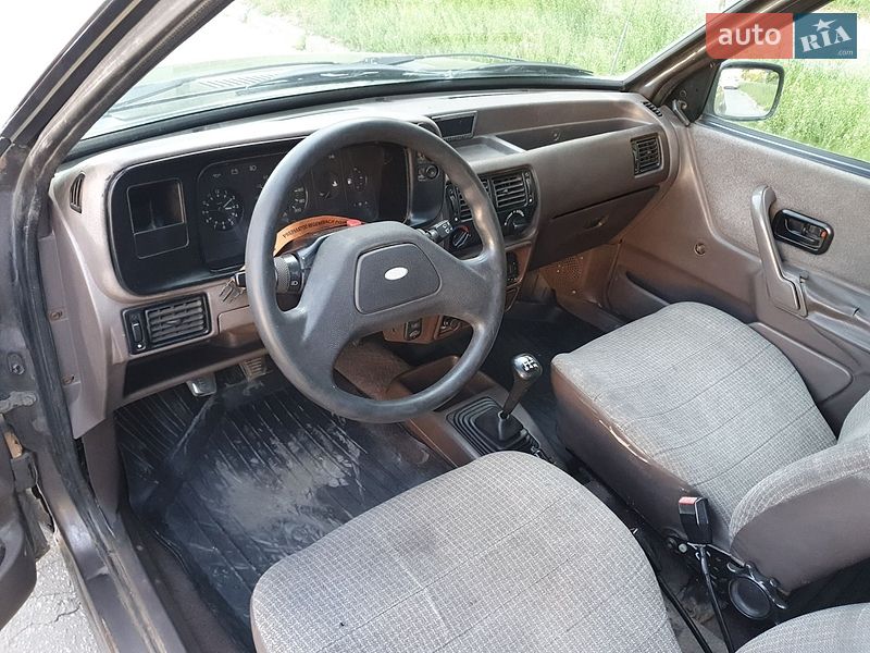 Хетчбек Ford Escort 1986 в Кременчуці