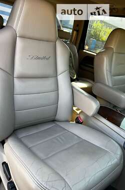 Позашляховик / Кросовер Ford Excursion 2001 в 