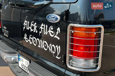 Внедорожник / Кроссовер Ford Excursion 2005 в 