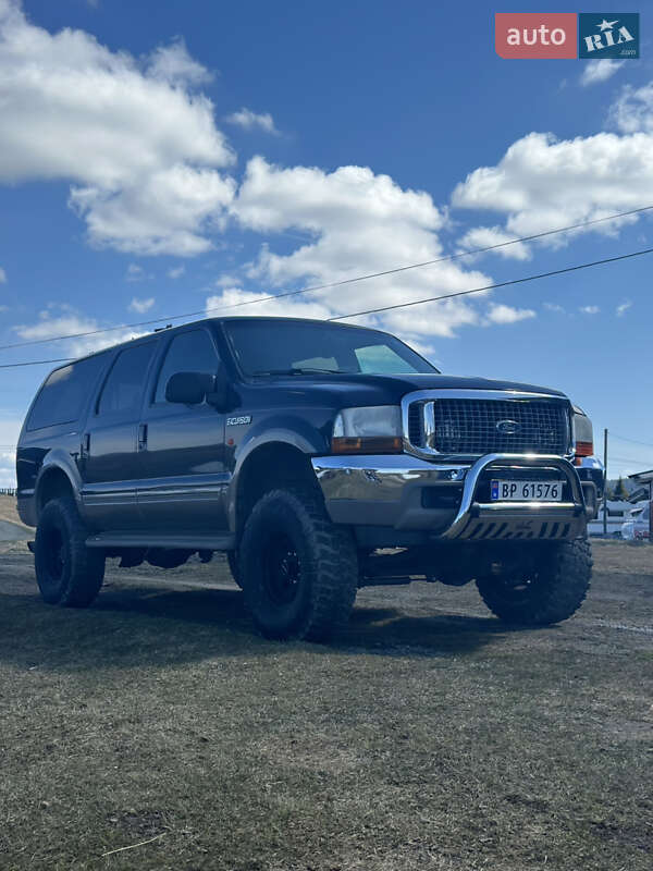Ford Excursion 2001