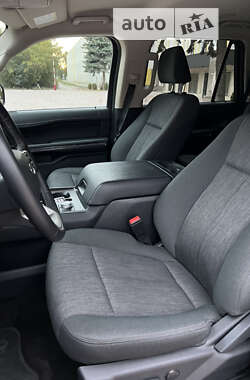 Внедорожник / Кроссовер Ford Expedition 2022 в 
