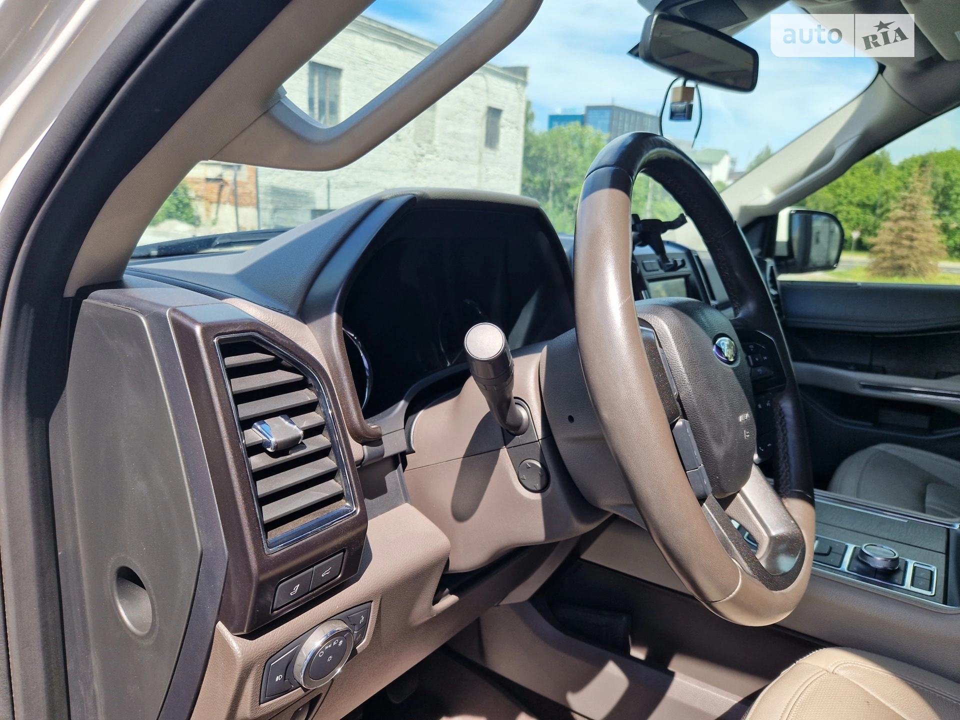 2020 Ford Expedition - мініатюра 15