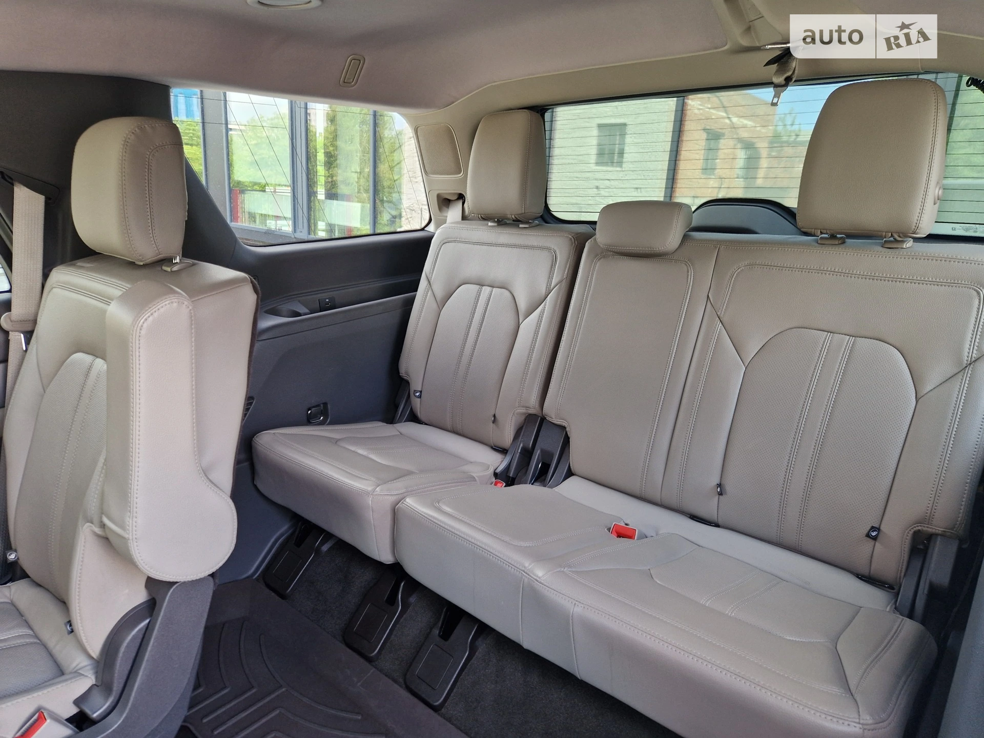 2020 Ford Expedition - мініатюра 26