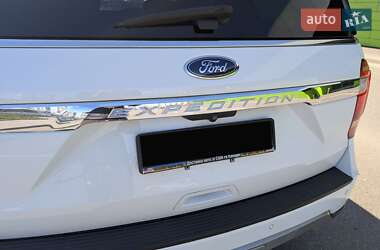 Позашляховик / Кросовер Ford Expedition 2019 в 