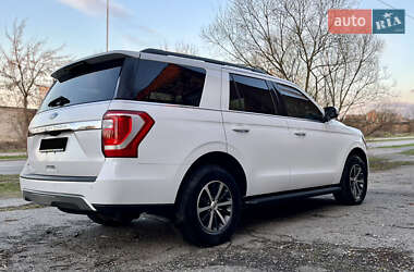 Позашляховик / Кросовер Ford Expedition 2019 в 