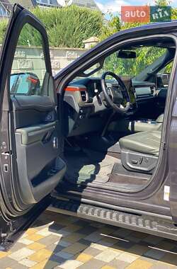 Внедорожник / Кроссовер Ford Expedition 2022 в 