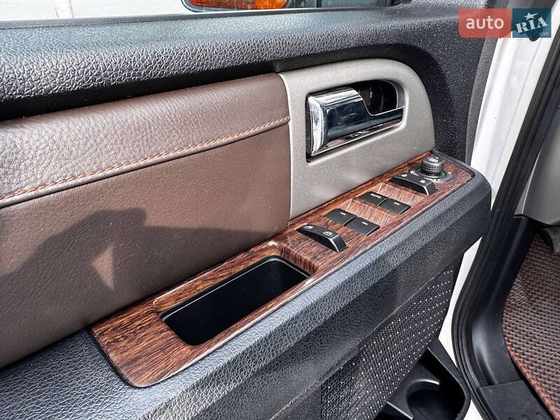 Позашляховик / Кросовер Ford Expedition 2016 в Дніпрі