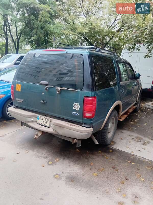 Внедорожник / Кроссовер Ford Expedition 1997 в 