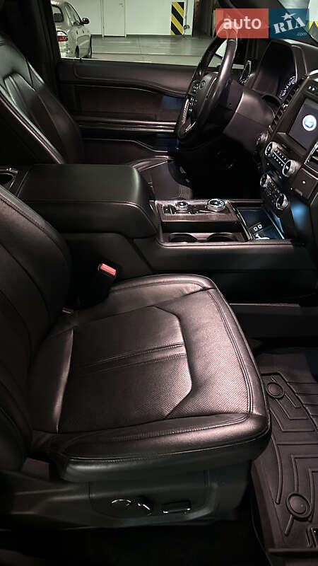 Позашляховик / Кросовер Ford Expedition 2018 в Дніпрі