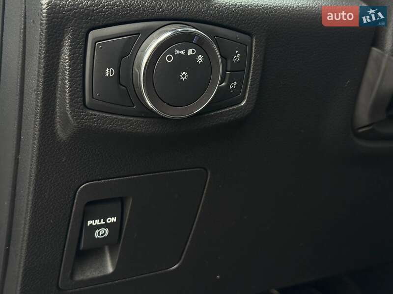 Позашляховик / Кросовер Ford Expedition 2019 в Рівному